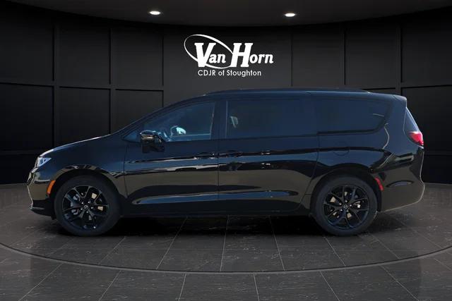 2026 Chrysler Pacifica Limited AWD
