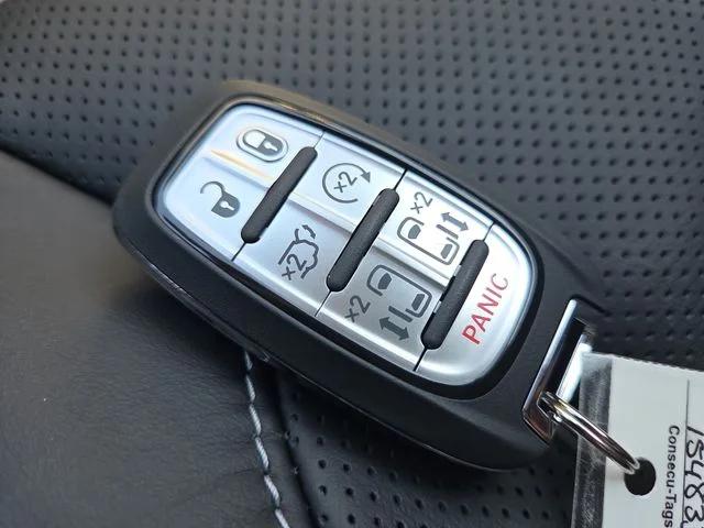 2026 Chrysler Pacifica Limited AWD