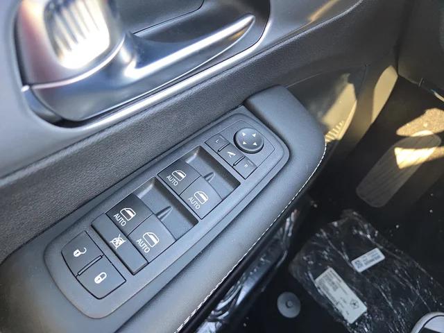 2026 Chrysler Pacifica Limited AWD