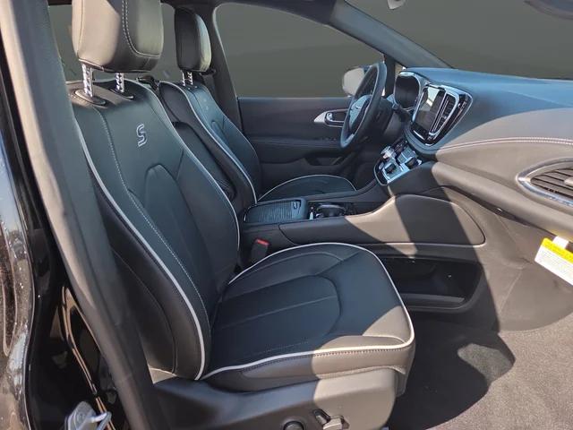 2026 Chrysler Pacifica Limited AWD