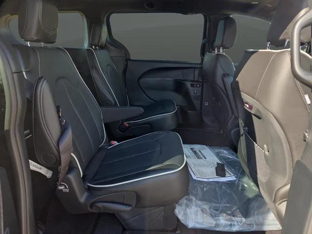 2026 Chrysler Pacifica Limited AWD