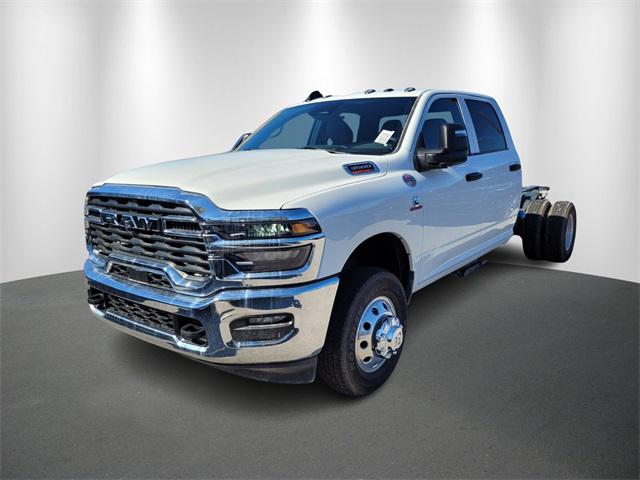 2026 RAM Ram 3500 Chassis Cab RAM 3500 TRADESMAN CREW CAB CHASSIS 4X4 60 CA 2026 RAM Ram 3500 Chassis Cab RAM 3500 TRADESMAN CREW CAB CHASSIS 4X4 60 CA