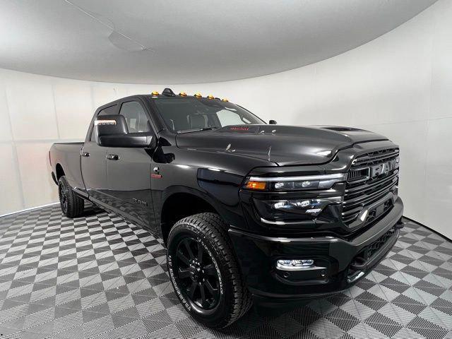 2026 RAM Ram 3500 RAM 3500 LARAMIE CREW CAB 4X4 8 BOX