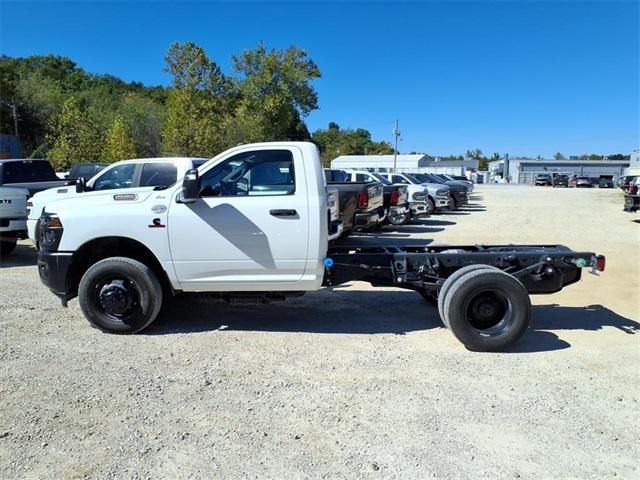2026 RAM Ram 3500 Chassis Cab RAM 3500 TRADESMAN CHASSIS REGULAR CAB 4X4 60 CA
