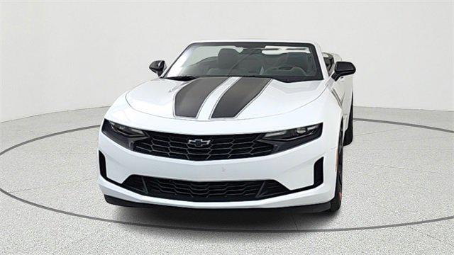 2022 Chevrolet Camaro RWD Convertible 2LT