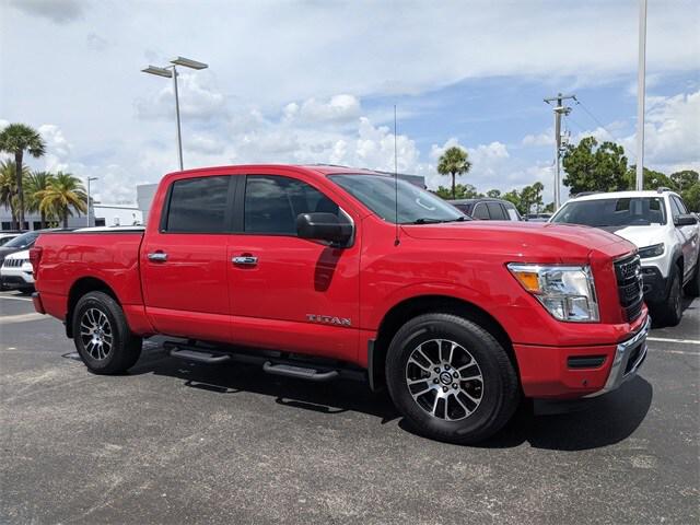 2021 Nissan TITAN Crew Cab SV 4x2