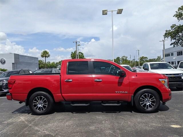 2021 Nissan TITAN Crew Cab SV 4x2