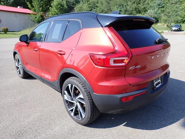 2021 Volvo XC40 T5 R-Design