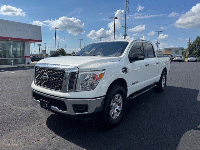 2017 Nissan TITAN SV