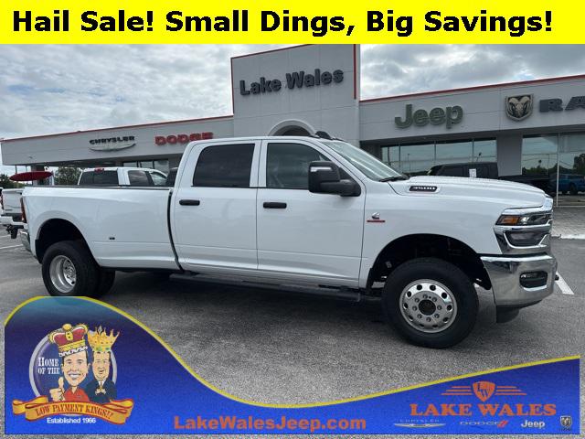 2025 RAM 3500 Tradesman Crew Cab 4x4 8 Box