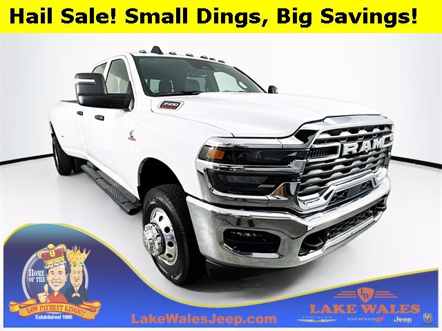 2025 RAM 3500 Tradesman Crew Cab 4x4 8 Box