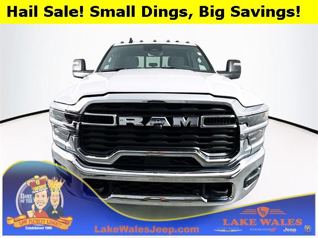 2025 RAM 3500 Tradesman Crew Cab 4x4 8 Box