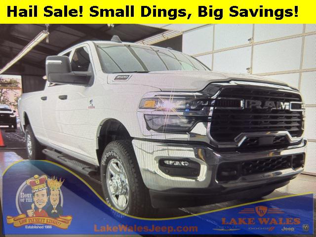 2025 RAM 3500 Tradesman Crew Cab 4x4 8 Box