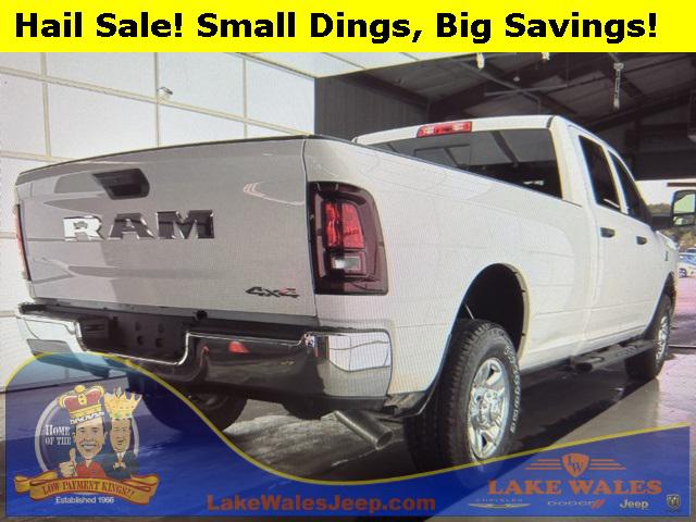 2025 RAM 3500 Tradesman Crew Cab 4x4 8 Box
