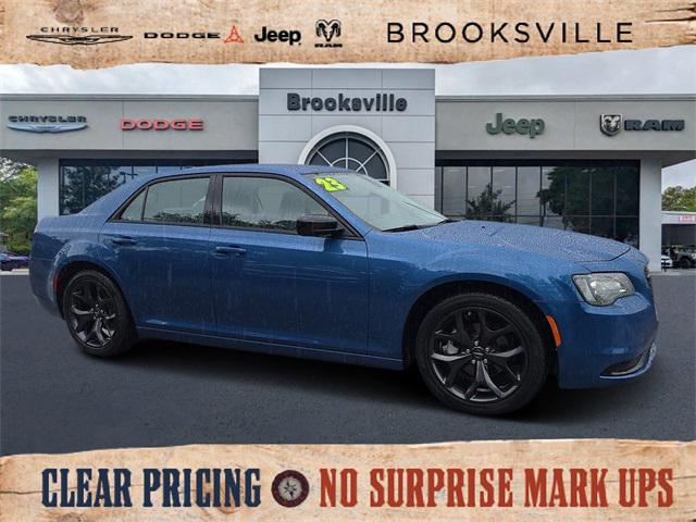 2023 Chrysler 300 Touring