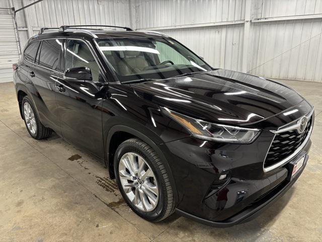 2022 Toyota Highlander Limited