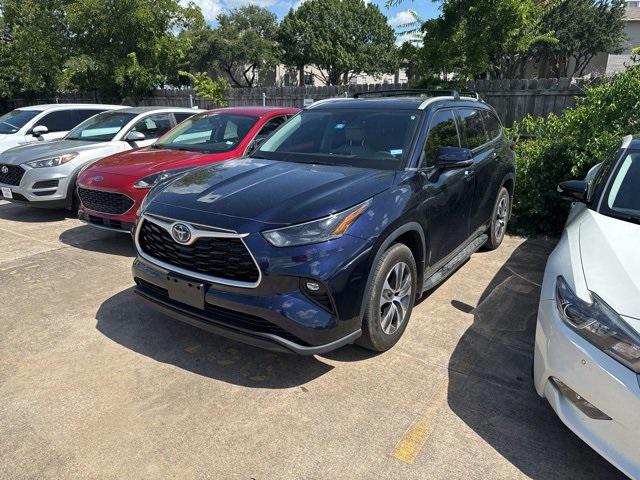 2022 Toyota Highlander Hybrid XLE