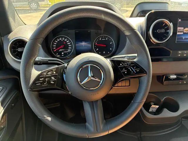2025 Mercedes-Benz Sprinter 2500 Standard Roof 4-Cyl Diesel
