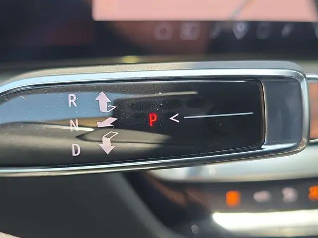 2026 Cadillac iQ V-Series w/1SV