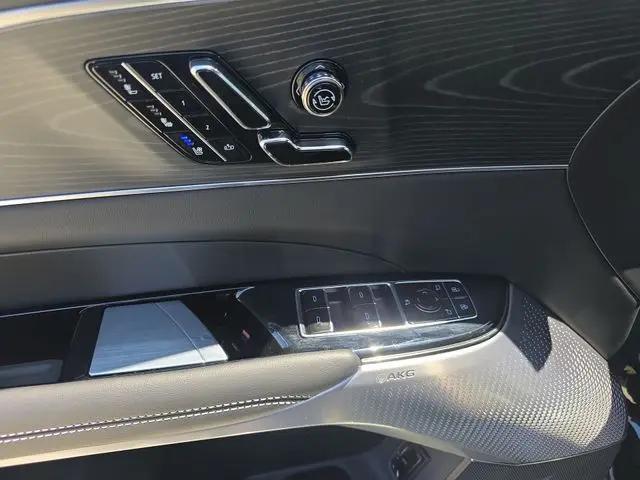 2026 Cadillac iQ V-Series w/1SV