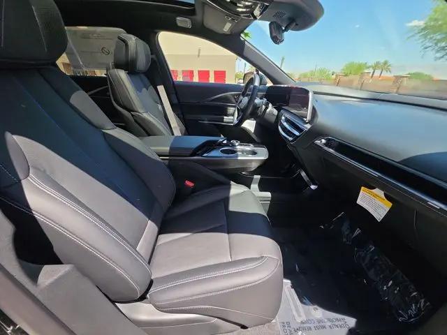 2026 Cadillac iQ V-Series w/1SV