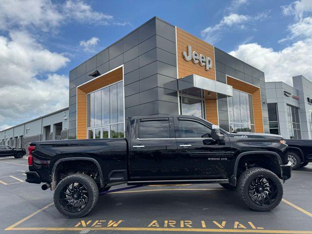2022 Chevrolet Silverado 2500HD 4WD Crew Cab Standard Bed High Country