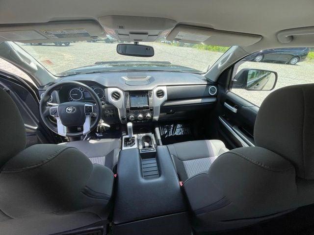 2017 Toyota Tundra SR5 5.7L V8