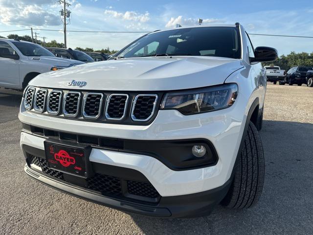 2025 Jeep Compass COMPASS LATITUDE 4X4