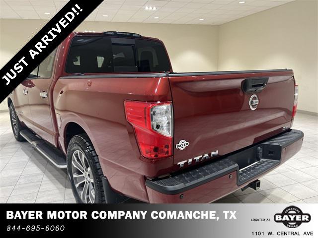 2017 Nissan TITAN SL