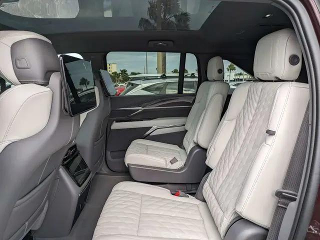 2025 Cadillac Escalade Luxury 1 AWD