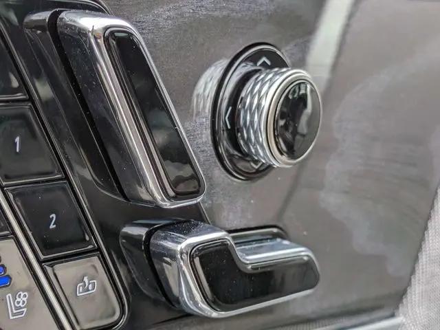 2025 Cadillac Escalade Luxury 1 AWD