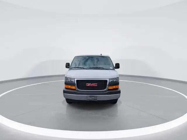 2025 GMC Savana Cutaway Work Van