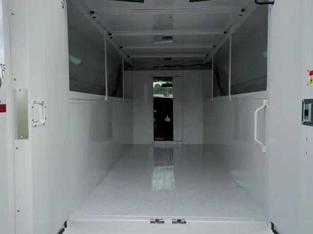 2025 GMC Savana Cutaway Work Van