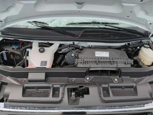 2025 GMC Savana Cutaway Work Van