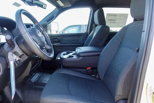 2025 Ram 5500 Tradesman/Big Horn