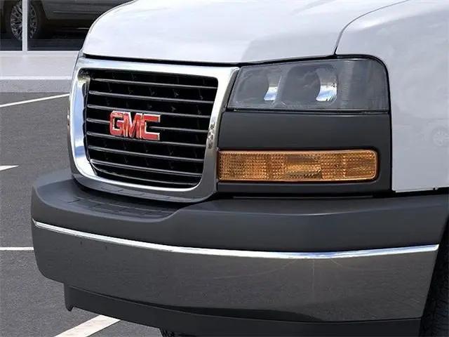 2025 GMC Savana Cutaway Work Van
