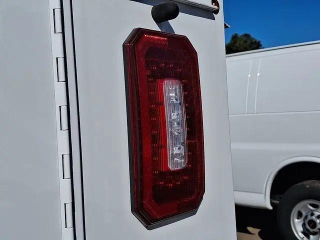 2025 GMC Savana Cutaway Work Van