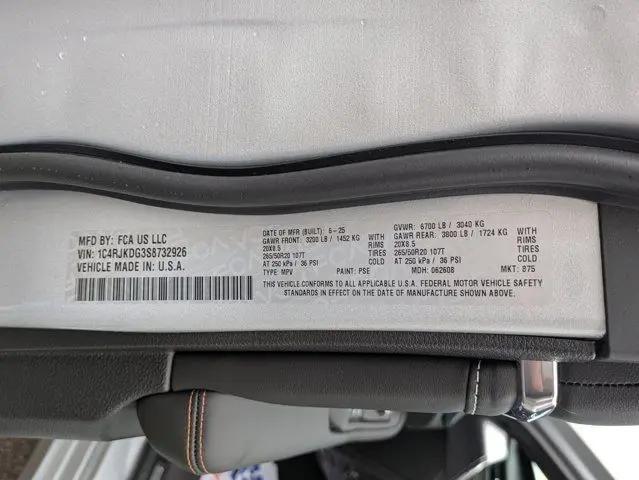 2025 Jeep Grand Cherokee L Overland 4x4