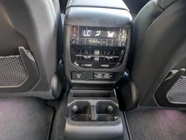 2025 Jeep Grand Cherokee L Overland 4x4