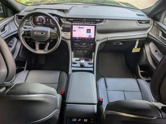 2025 Jeep Grand Cherokee L Overland 4x4