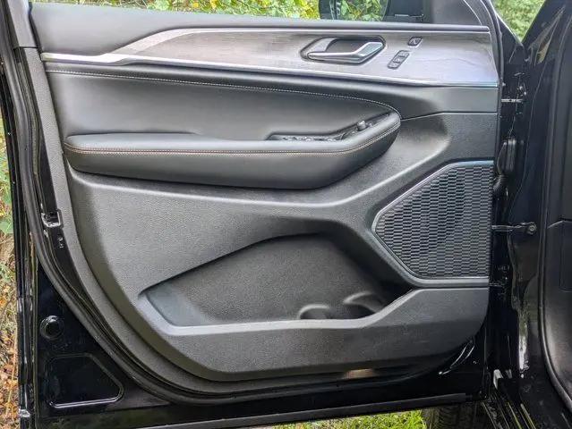 2025 Jeep Grand Cherokee L Overland 4x4