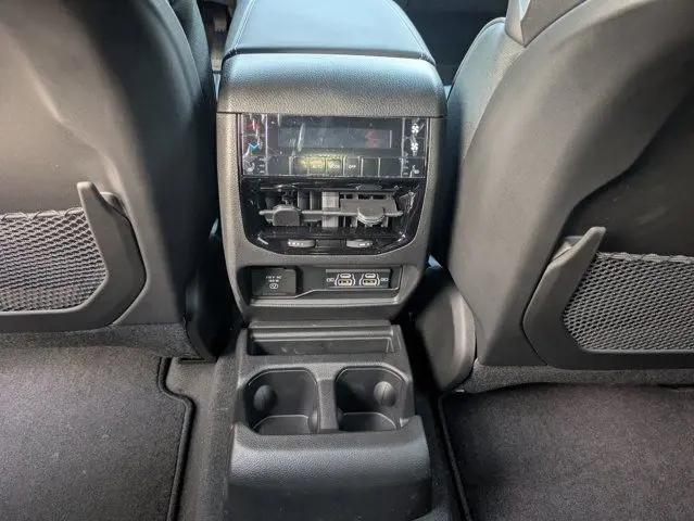 2025 Jeep Grand Cherokee L Overland 4x4