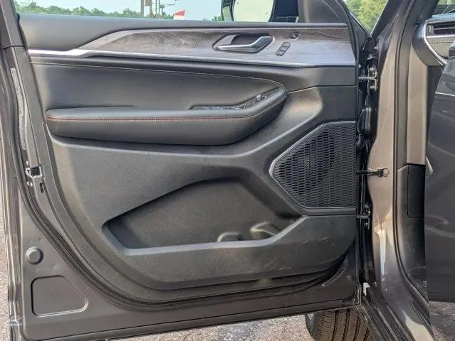 2025 Jeep Grand Cherokee L Overland 4x4