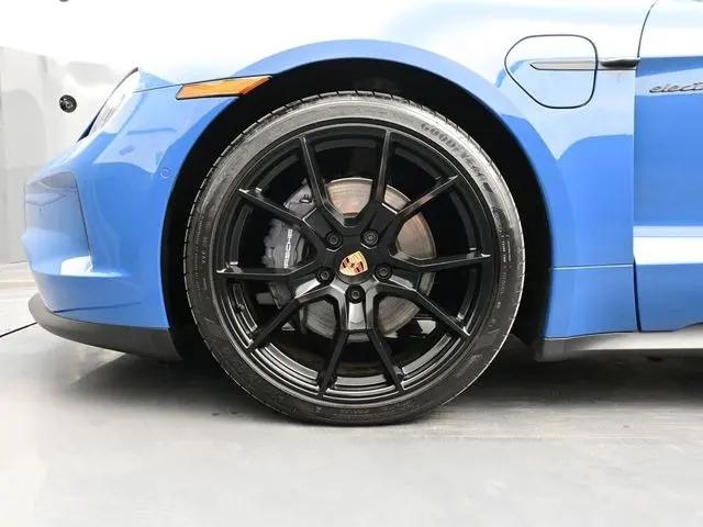 2025 Porsche Taycan 4