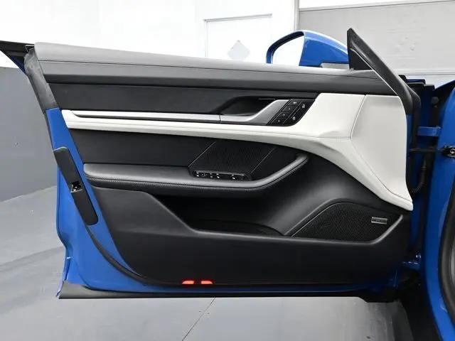 2025 Porsche Taycan 4