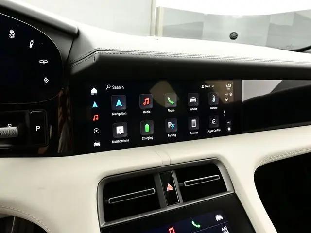 2025 Porsche Taycan 4