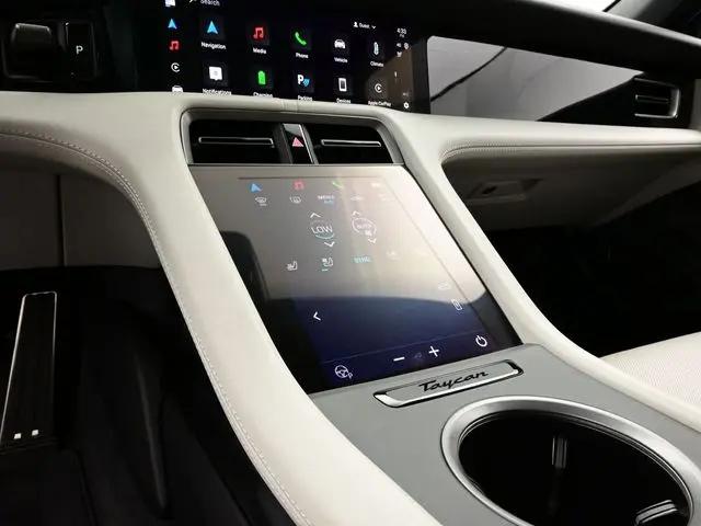2025 Porsche Taycan 4