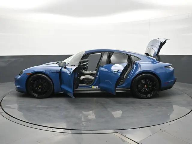2025 Porsche Taycan 4