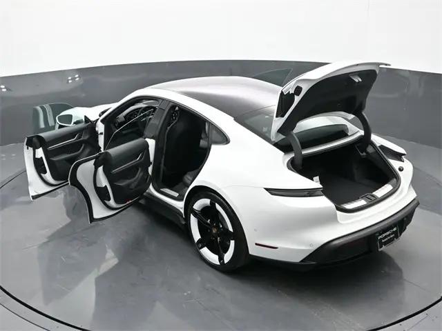 2025 Porsche Taycan 4