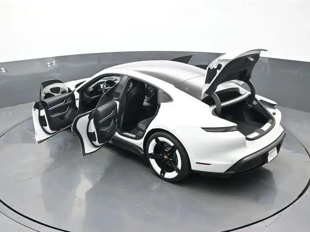 2025 Porsche Taycan 4